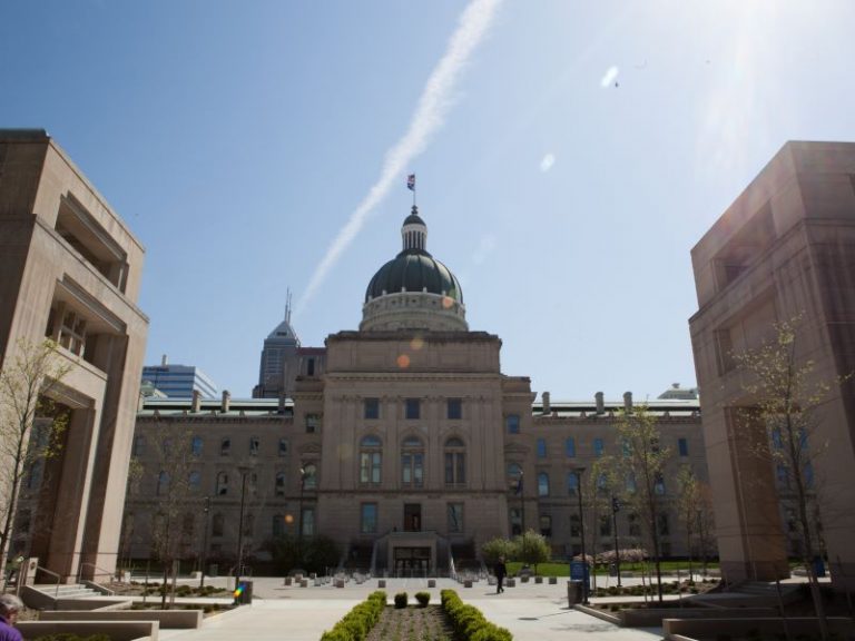 Hoosier students can page during legislative session