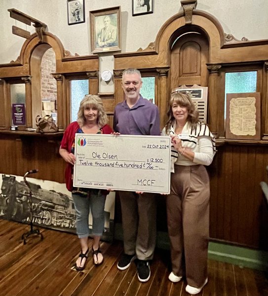 Miami County Community Foundation honored with ‘Making a Difference’ Award by Ole Olsen Memorial Theater